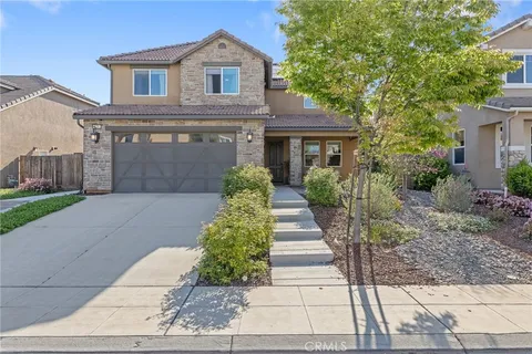 529 Mesa Drive S, Madera, CA MLS: FR25083497