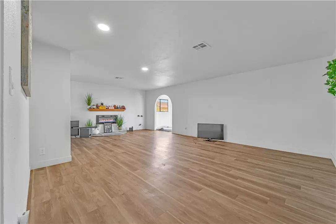 Additional image 33 of 7648 Jimson Avenue, California City, CA 93505