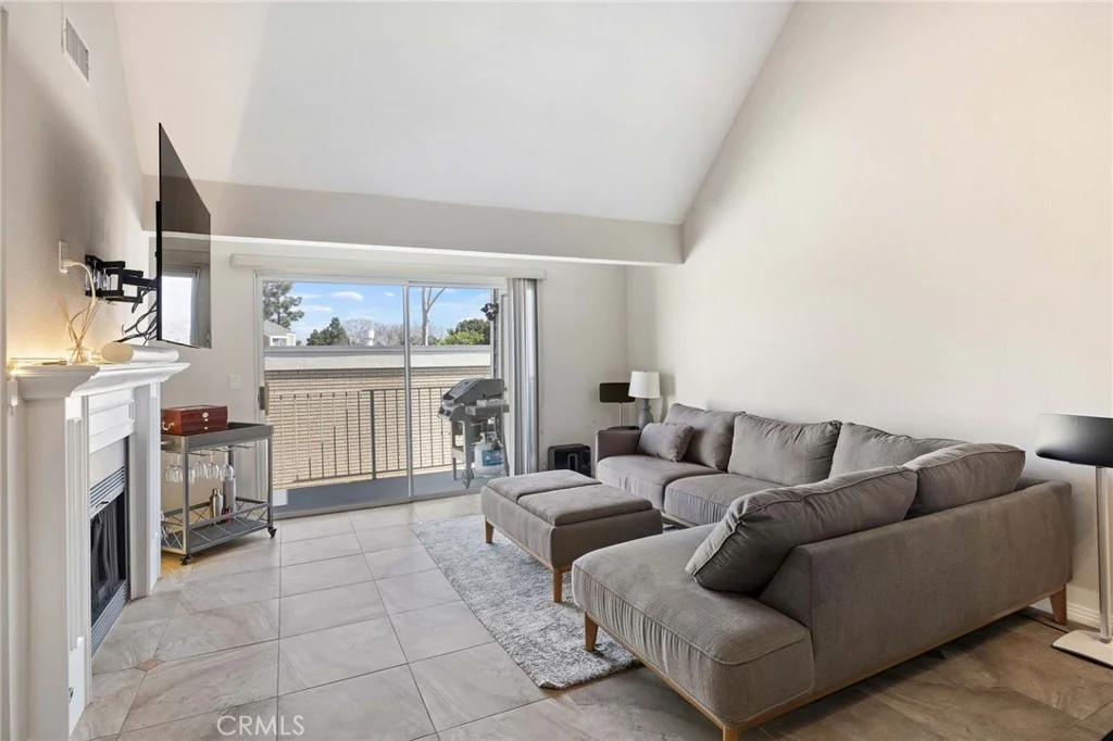 810 Baker St Unit 210, Costa Mesa, CA 92626 photo 4
