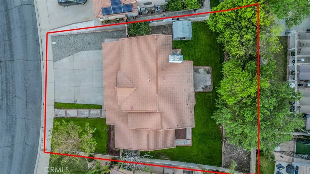 2674 La Morada Dr, Rialto, CA 92377