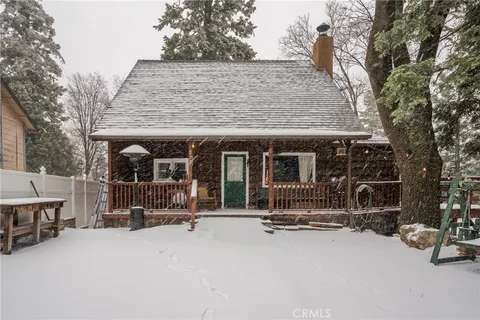292 Grandview Rd, Twin Peaks, CA MLS: CV25030620