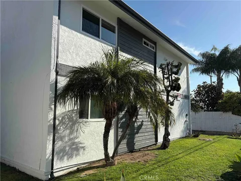 758 W 20th Street Unit C, Costa Mesa, CA MLS: OC25063413