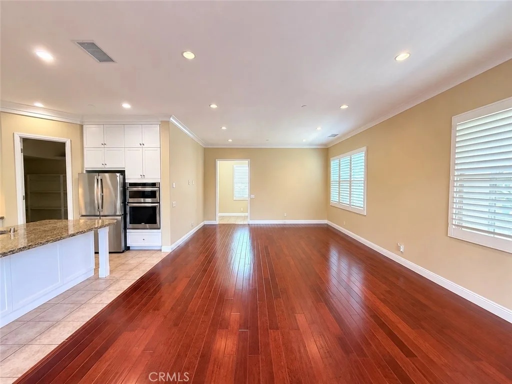 67 Bloomington, Irvine, CA 92620 photo 3