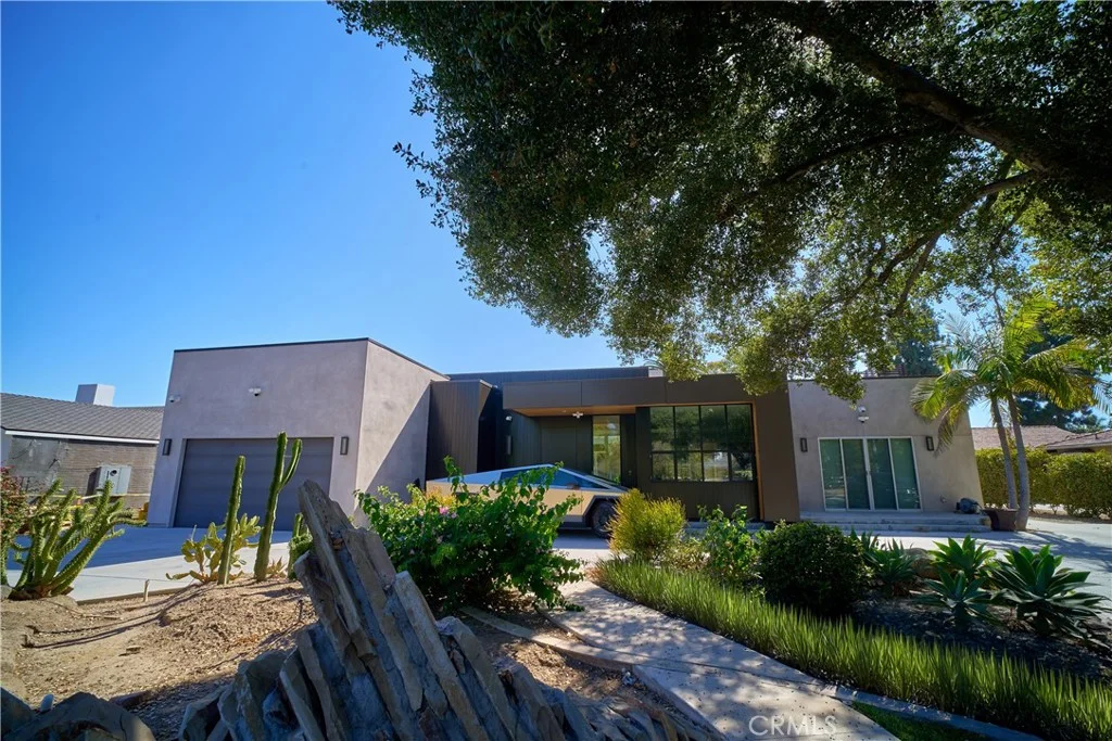 1119 Crestview Drive Unit B, Fullerton, CA 92833