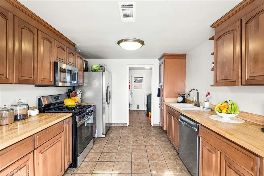 Additional image 73 of 3305 Dwight Street, Bakersfield, CA 93306