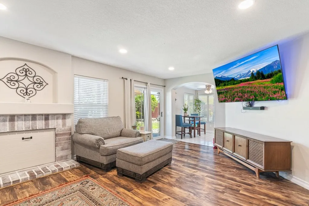 Additional image 70 of 8774 Morninglight Cir, Riverside, CA 92508