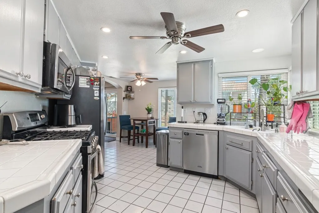 Additional image 76 of 8774 Morninglight Cir, Riverside, CA 92508