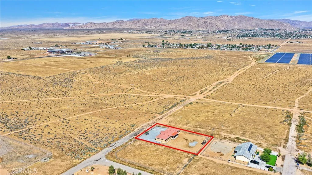 21237 South Road, Apple Valley, CA 92307