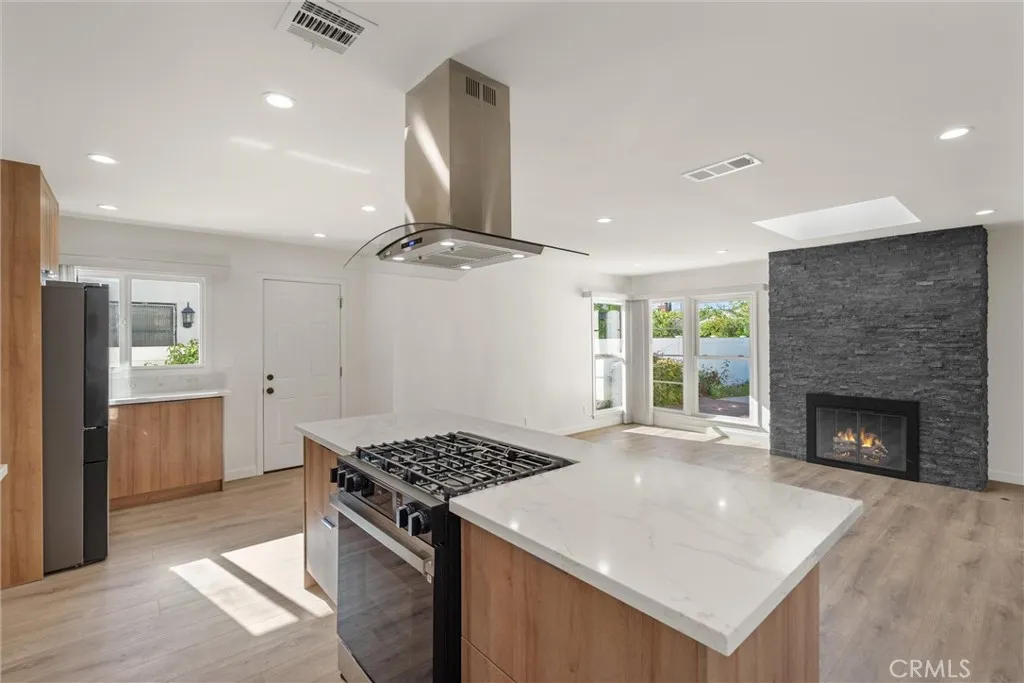 Additional image 9 of 13739 Wyandotte St, Van Nuys, CA 91405