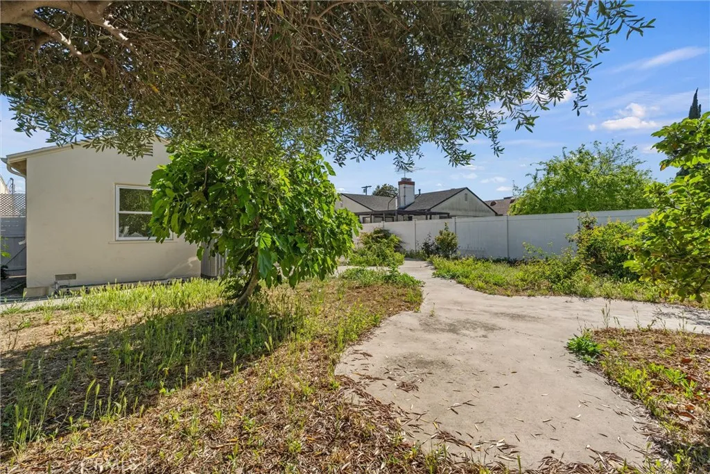Additional image 30 of 13739 Wyandotte St, Van Nuys, CA 91405