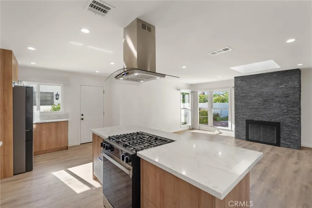 Additional image 40 of 13739 Wyandotte St, Van Nuys, CA 91405