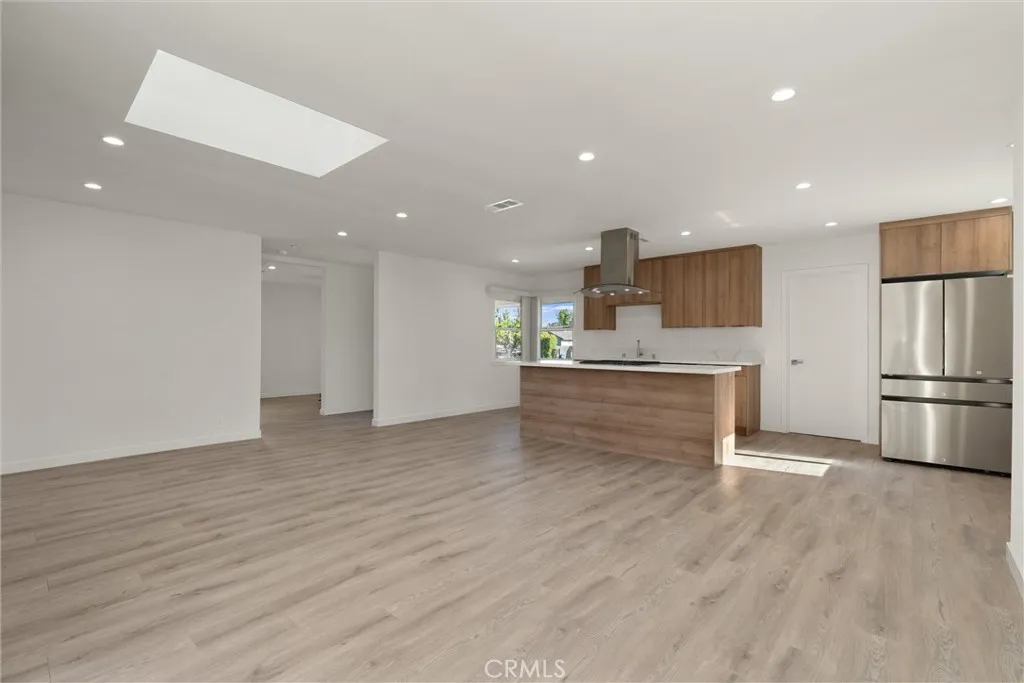 Additional image 11 of 13739 Wyandotte St, Van Nuys, CA 91405