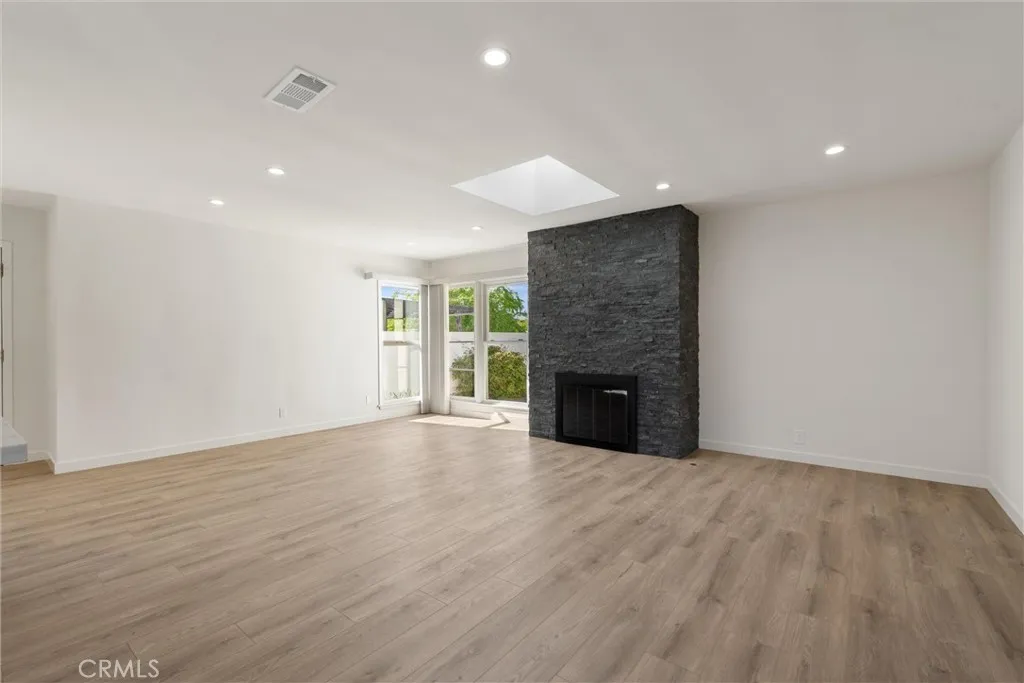 Additional image 4 of 13739 Wyandotte St, Van Nuys, CA 91405