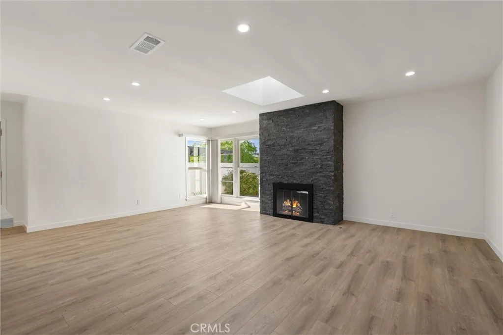 Additional image 5 of 13739 Wyandotte St, Van Nuys, CA 91405