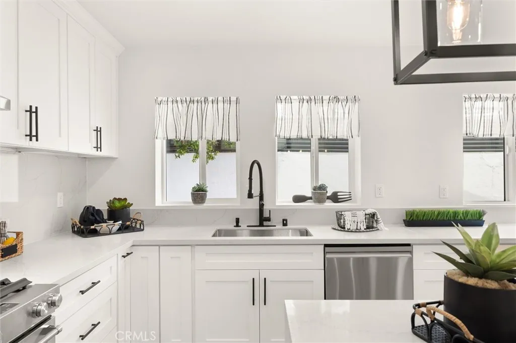 Additional image 50 of 5981 Pickford Street, Los Angeles, CA 90035