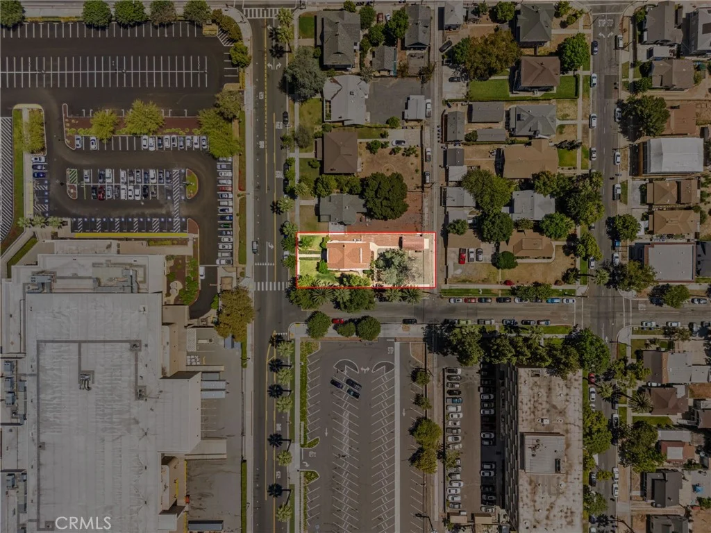 3390 Orange St, Riverside, CA 92501