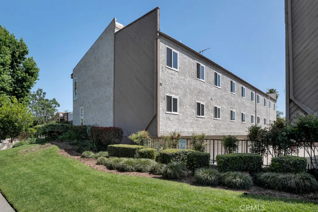 Additional image 21 of 19540 Sherman Way Unit 604, Reseda, CA 91335