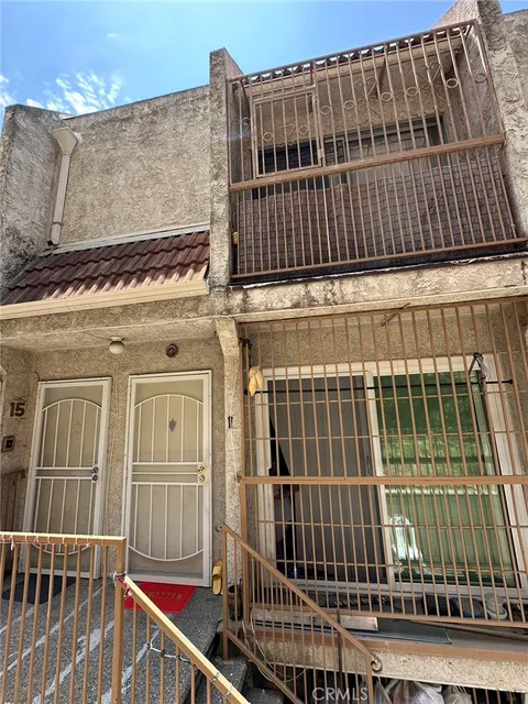 909 New Depot Street Unit 15-16, Los Angeles, CA MLS: WS24165773