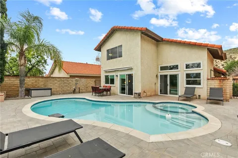 19332 Old Friend Road, Canyon Country, CA MLS: SR25067489