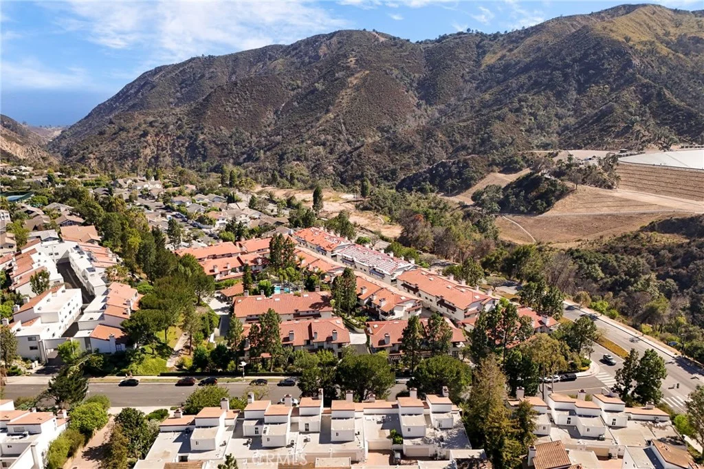 17255 Palisades Circle, Pacific Palisades, CA 90272