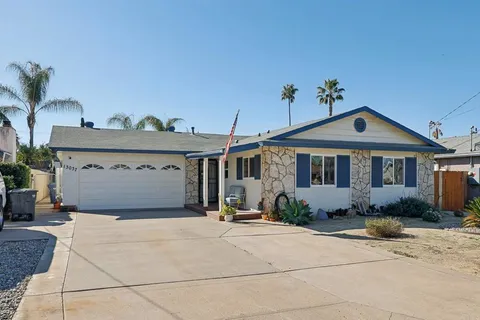 13037 S Mountain Drive, Lakeside, CA MLS: PTP2501461