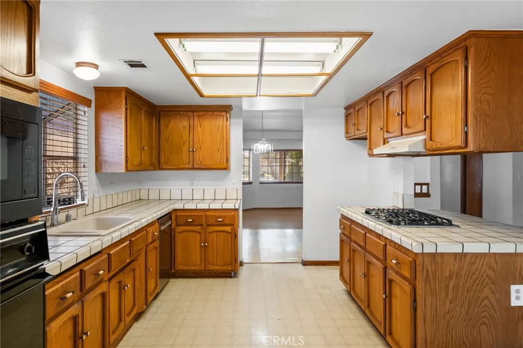 Additional image 16 of 13035 Norfolk Ln, Victorville, CA 92395