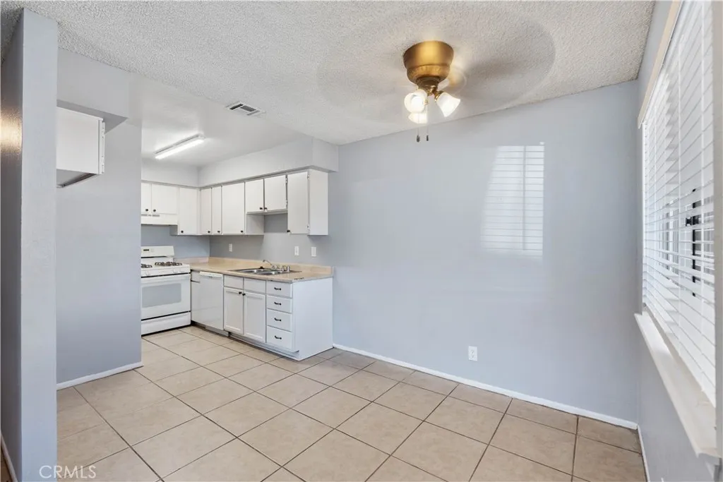 Additional image 75 of 21739 Panoche Road, Apple Valley, CA 92308