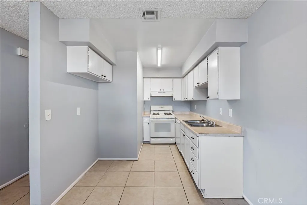 Additional image 76 of 21739 Panoche Road, Apple Valley, CA 92308