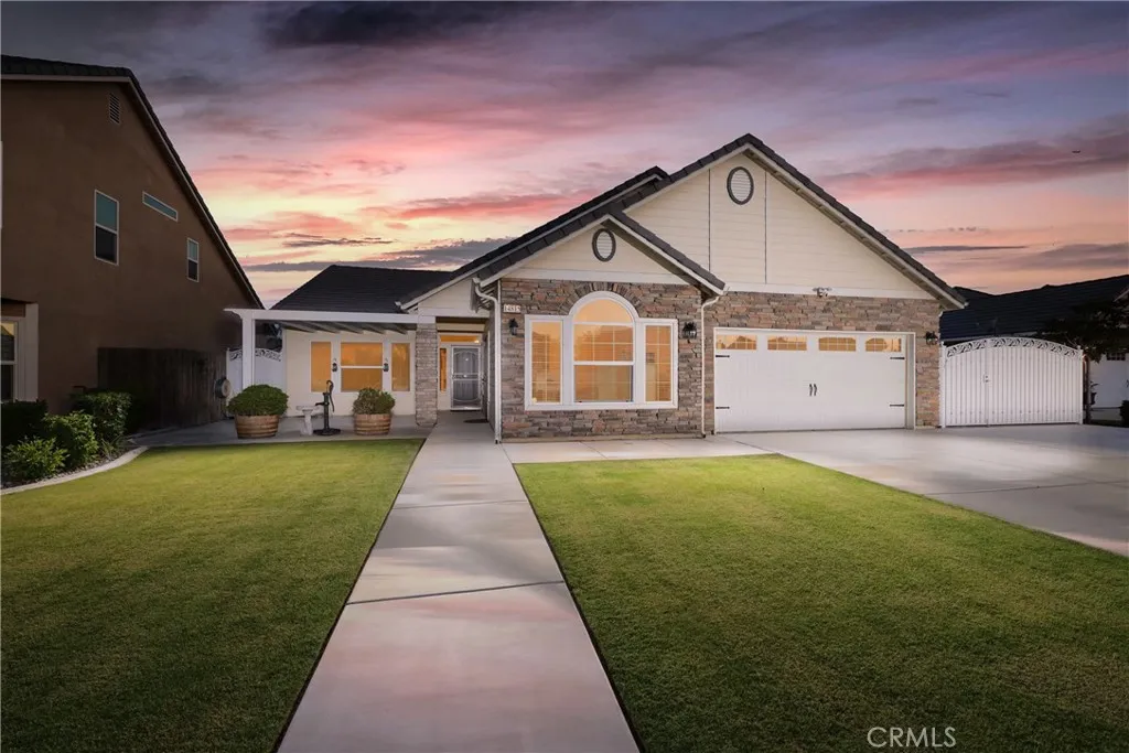 14815 Pomegranate Avenue, Bakersfield, CA 93314