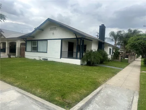 208 W 16th Street, San Bernardino, CA MLS: IV25085255