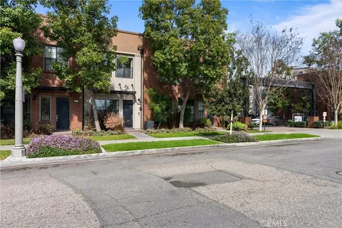 515 W Maple Avenue, Orange, CA 92868 - MLS#: OC25035853