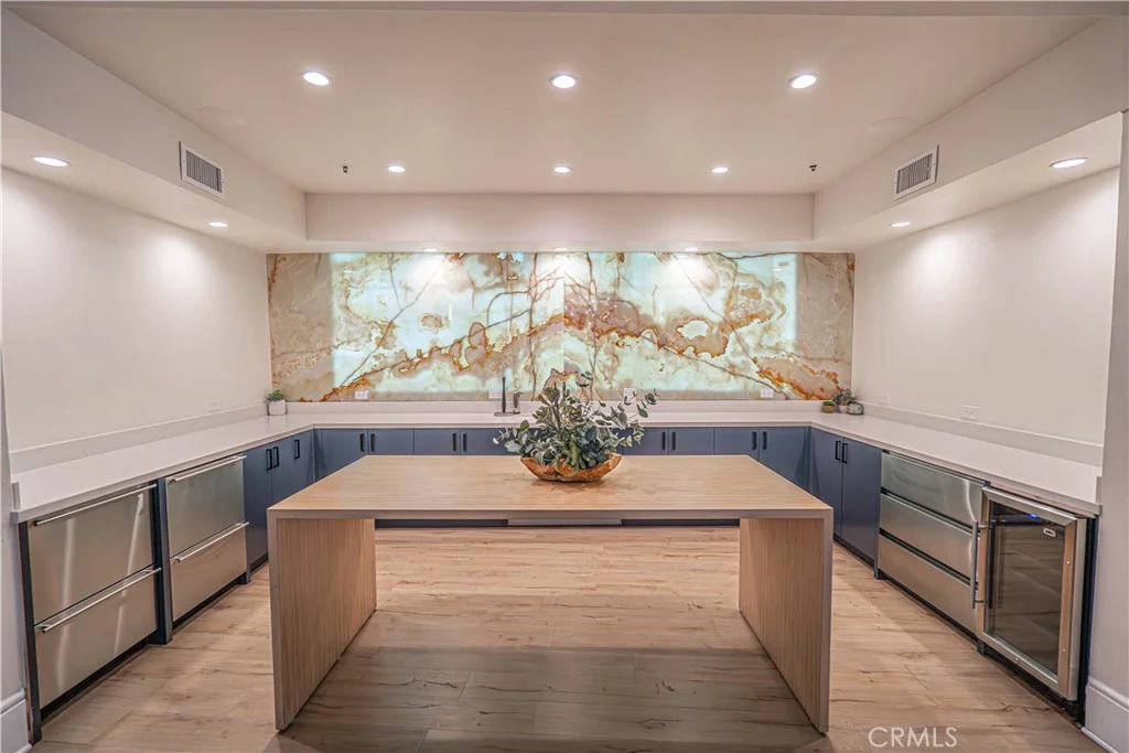24595 Town Center Dr Unit 3302, Valencia, CA 91355