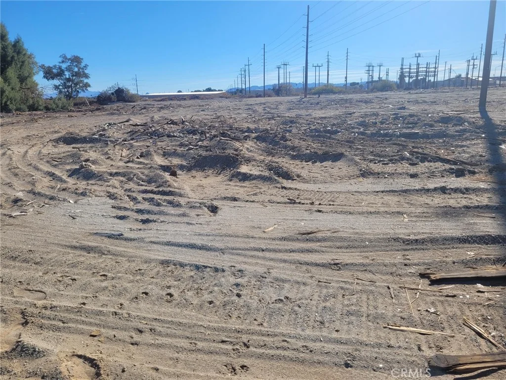 5 Hwy 95, Needles, CA 92363
