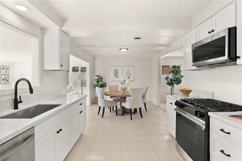 2902 W Raymar Street, Santa Ana, CA 92704 - MLS#: OC25089989