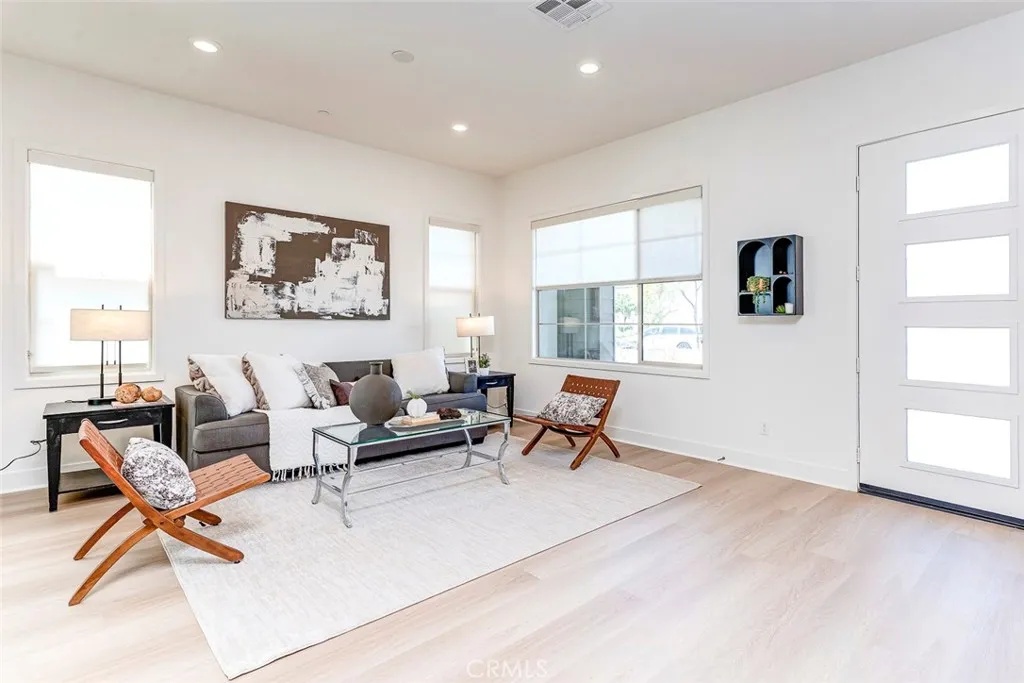 Additional image 73 of 168 Scale, Irvine, CA 92618