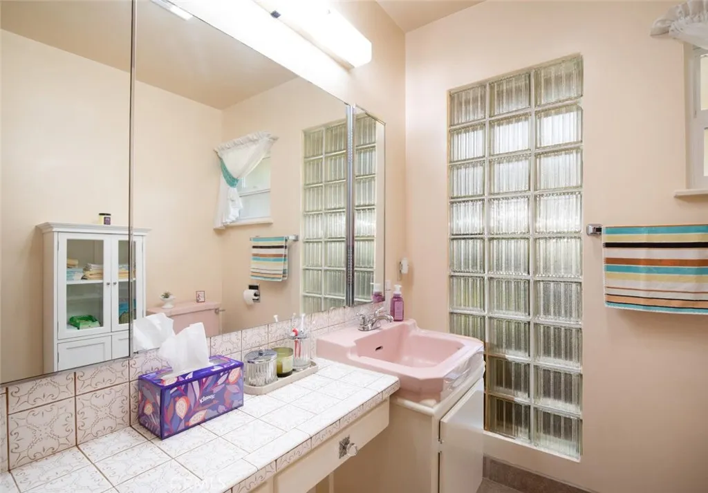 Additional image 70 of 5767 E Park Circle Dr, Fresno, CA 93727