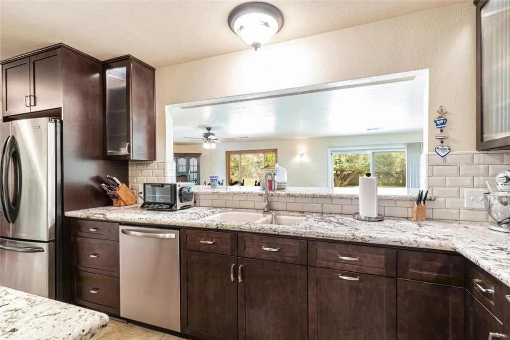 Additional image 84 of 5767 E Park Circle Dr, Fresno, CA 93727