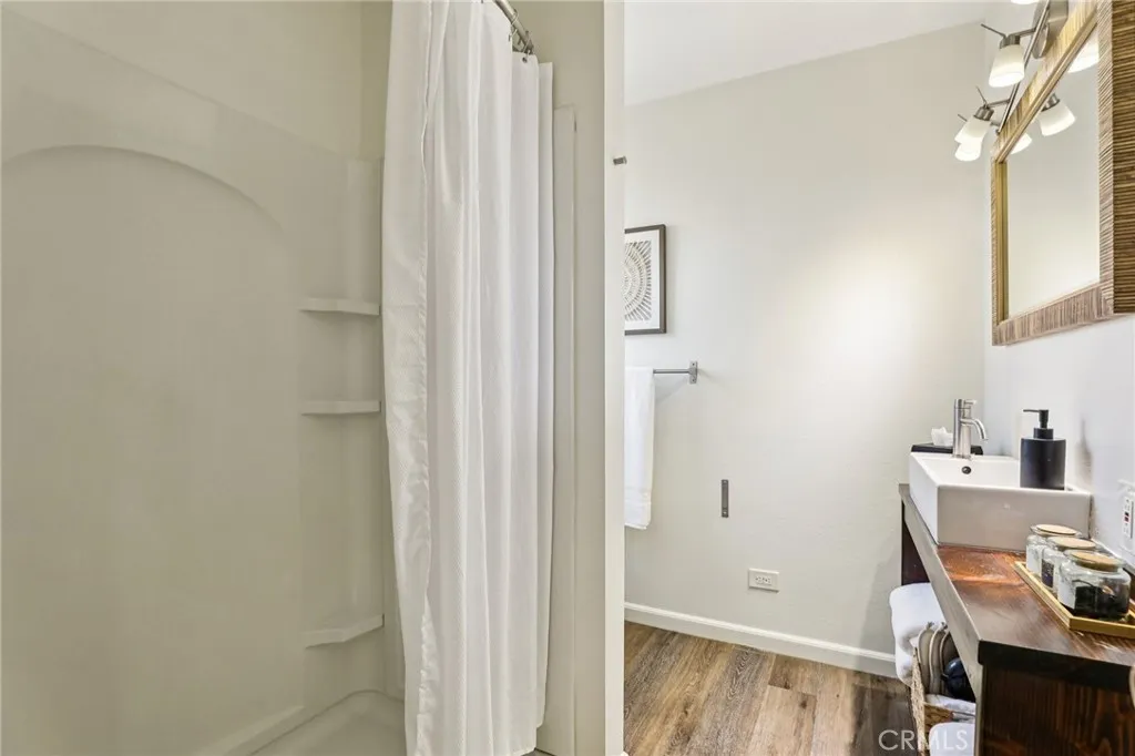 Additional image 11 of 379 Wisconsin Ave Unit 3, Long Beach, CA 90814