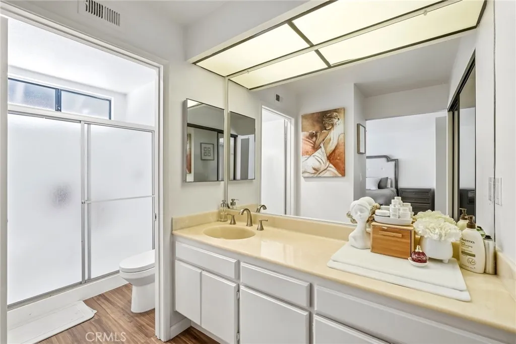 Additional image 20 of 7255 Balboa Blvd Unit 20, Lake Balboa, CA 91406