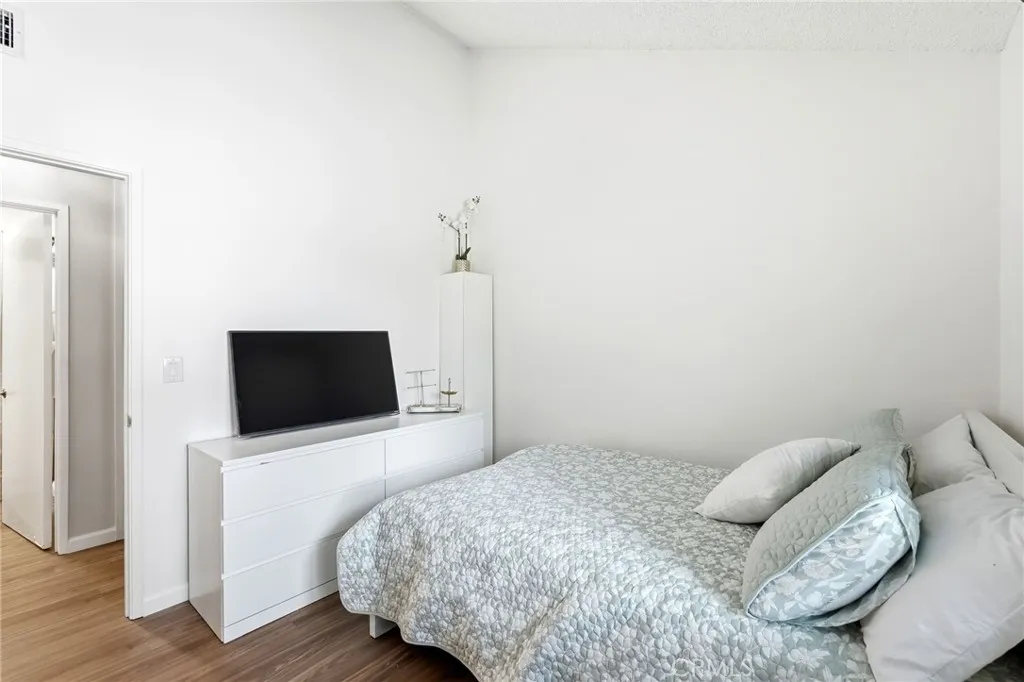 Additional image 12 of 7255 Balboa Blvd Unit 20, Lake Balboa, CA 91406