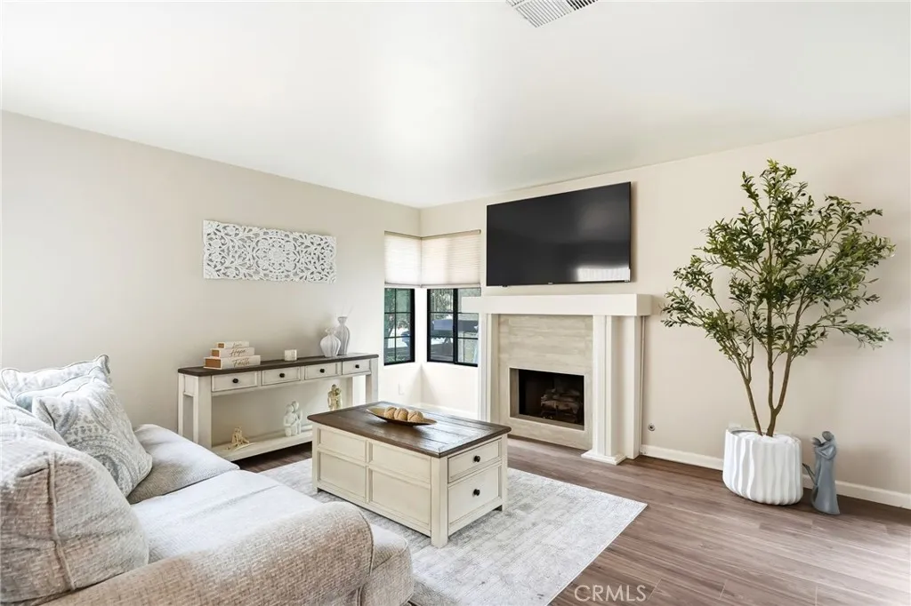 Additional image 28 of 7255 Balboa Blvd Unit 20, Lake Balboa, CA 91406