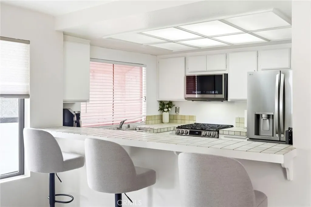 Additional image 32 of 7255 Balboa Blvd Unit 20, Lake Balboa, CA 91406