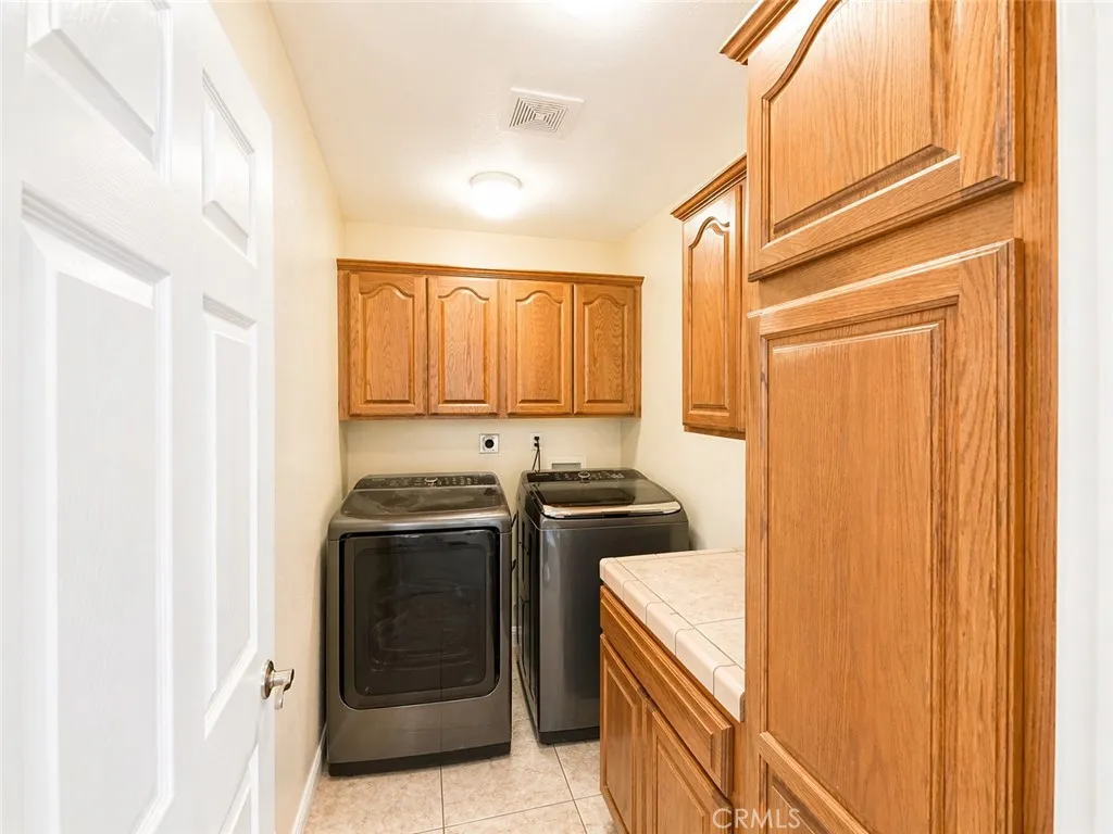 Additional image 10 of 16131 Dale Evans Parkway, Apple Valley, CA 92307