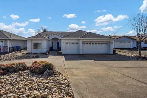 18579 Hidden Valley Road, Hidden Valley Lake, CA MLS: LC25027751