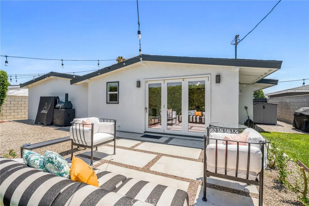 2135 Parsons Street, Costa Mesa, CA 92627