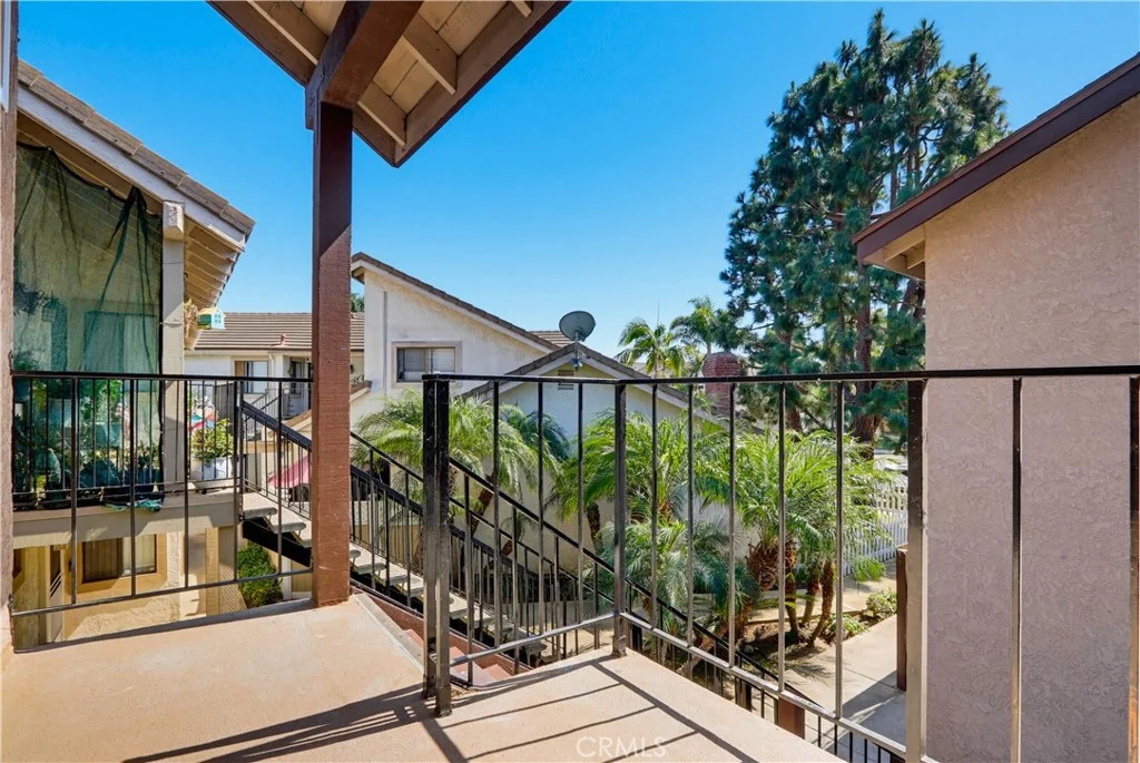 4881 Vista Dr Unit 4, Huntington Beach, CA 92649
