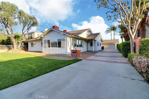 968 Lincoln Avenue, Pomona, CA MLS: AR25079110