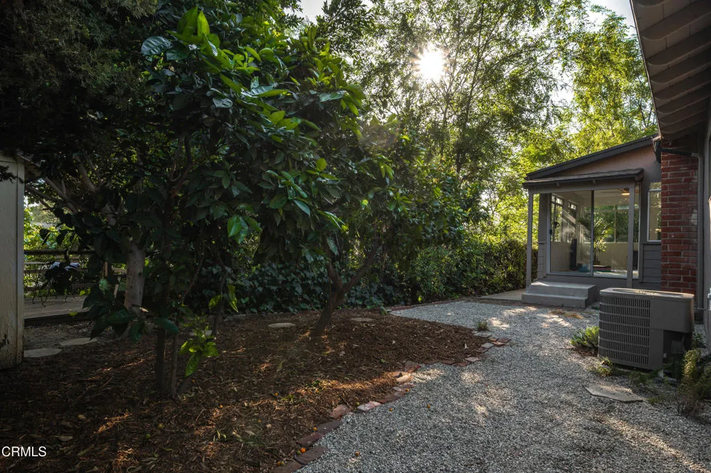 Additional image 95 of 253 Redwood Drive, Pasadena, CA 91105