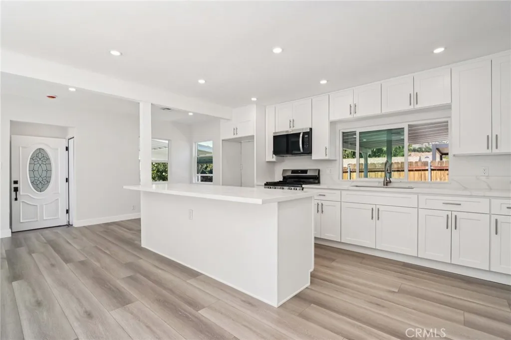 Additional image 32 of 11034 Scoville Ave, Sunland, CA 91040