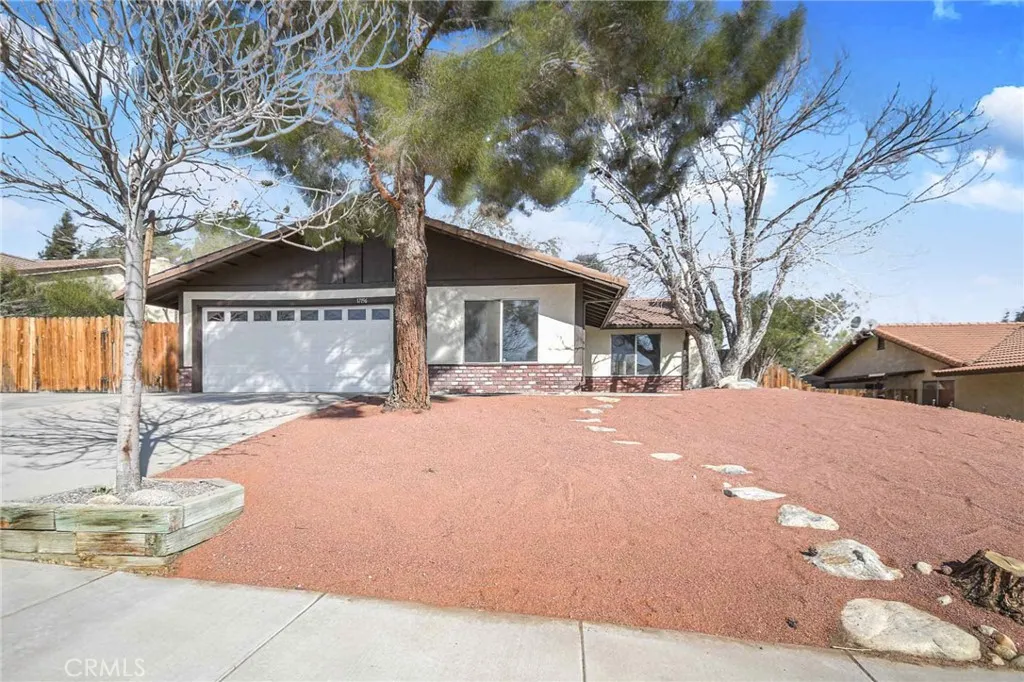 17196 Forest Hills Drive, Victorville, CA 92395